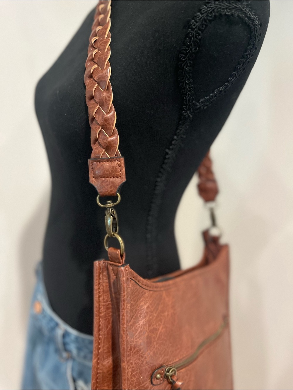 Braided Strap Women’s Bruno Shoulder Bag in Rustic Brown